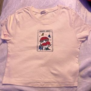 Mushroom/butterfly teen girl shirt, size medium